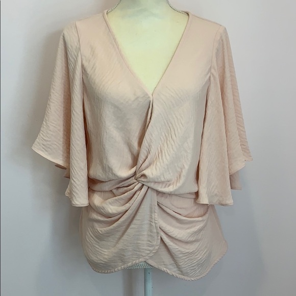 Gorgeous Top.  - New with Tags! - Picture 1 of 1